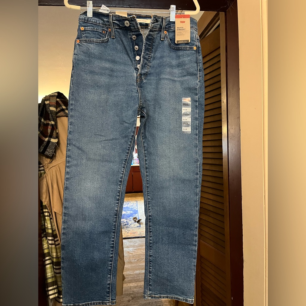 Levi’s Wedgie Jeans